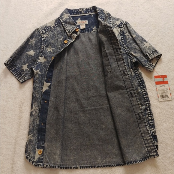 Button down boys. 4/5 - Picture 2 of 7